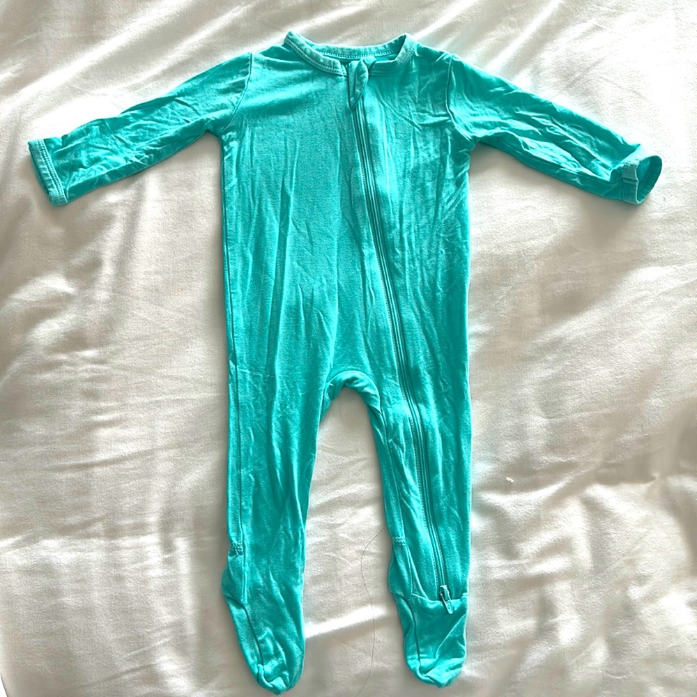 Kyte BABY 3-6 mos onesie pajama